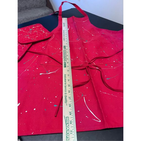 Red Printed Holiday Christmas Apron Matching Hotpads Large Pockets Adj Neck USA - Picture 10 of 10